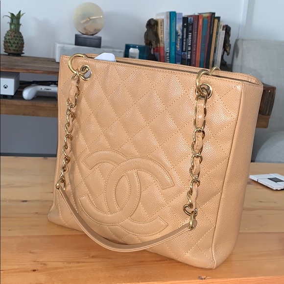 CHANEL CAVIAR GRAND SHOPPING TOTE - Picture 10 of 10